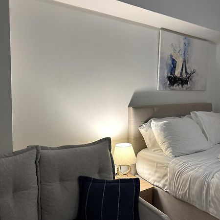 Chic Centre Suites Атина Екстериор снимка
