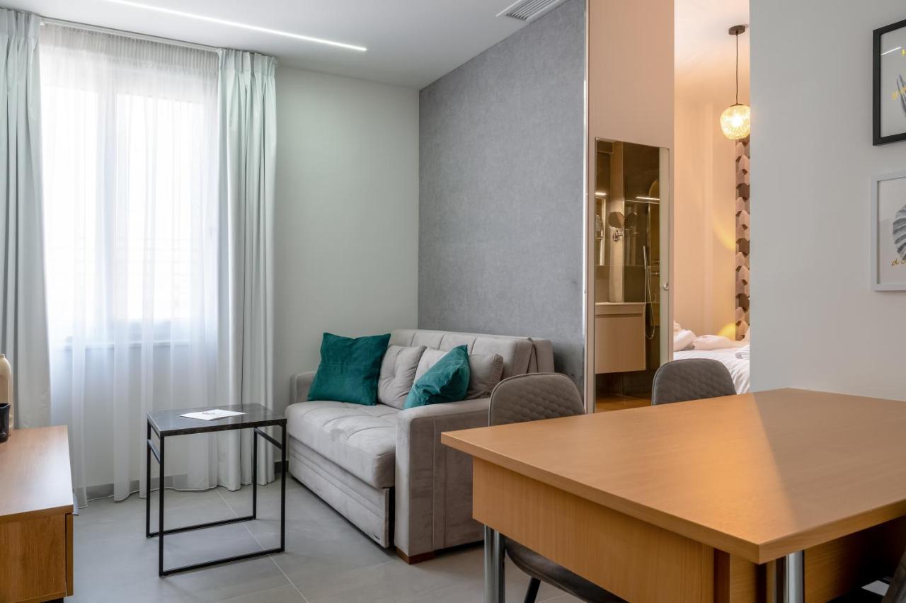 Chic Centre Suites Атина Екстериор снимка