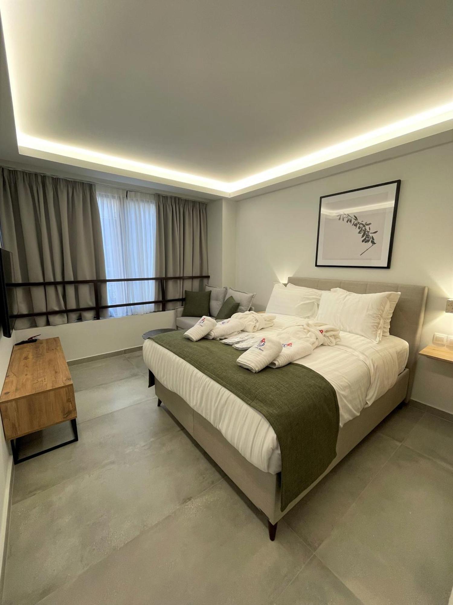 Chic Centre Suites Атина Екстериор снимка