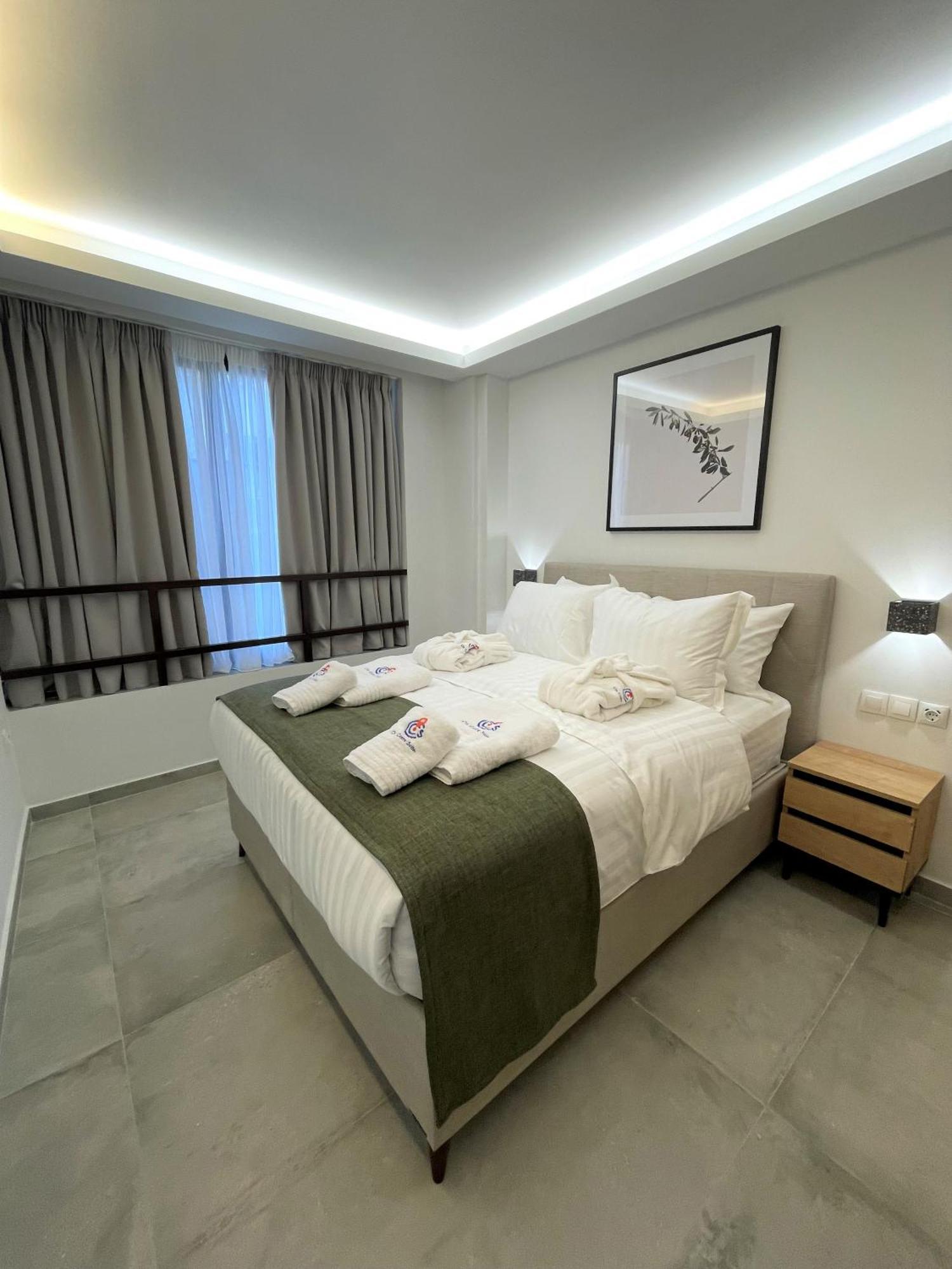 Chic Centre Suites Атина Екстериор снимка