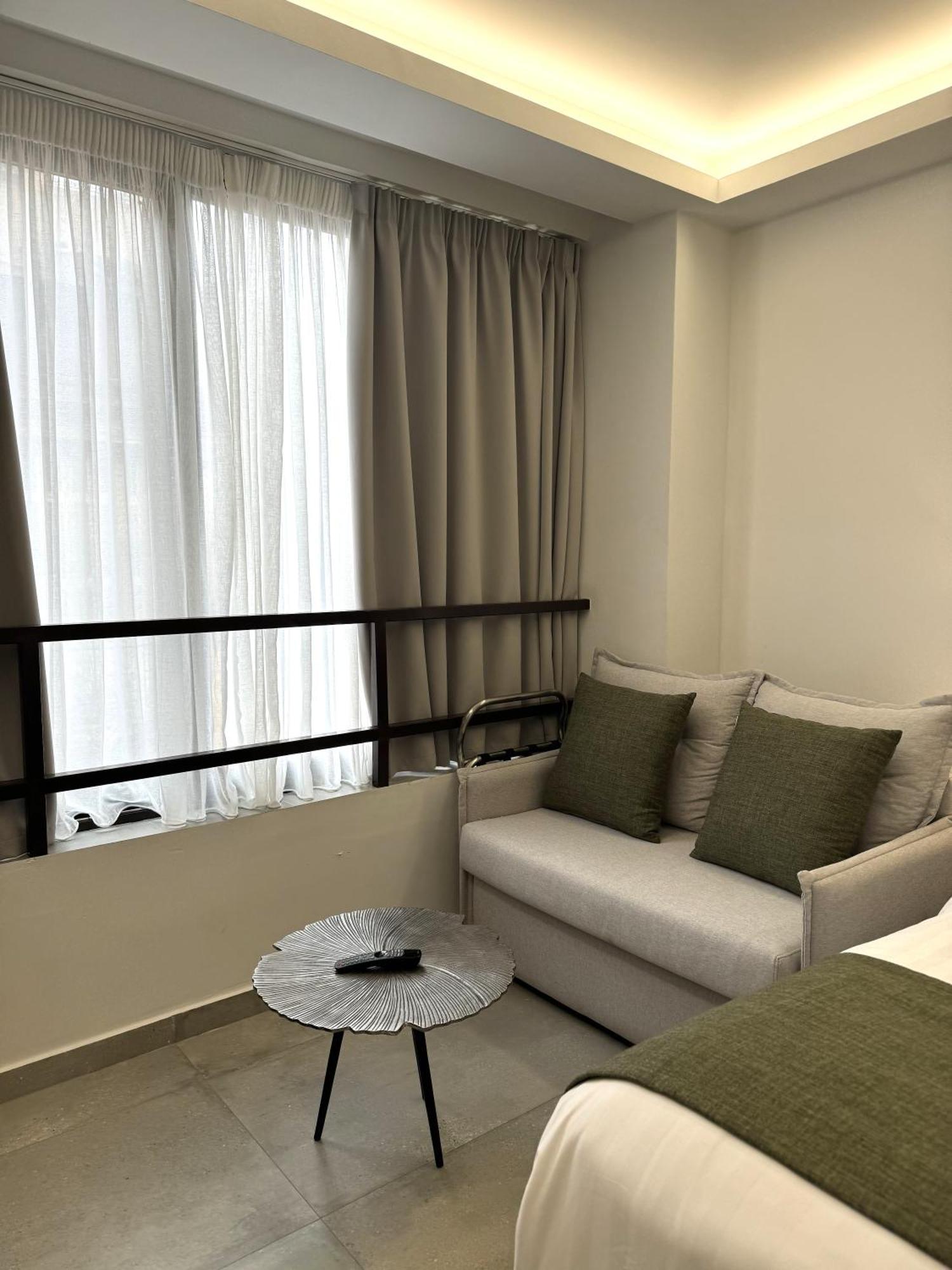 Chic Centre Suites Атина Екстериор снимка