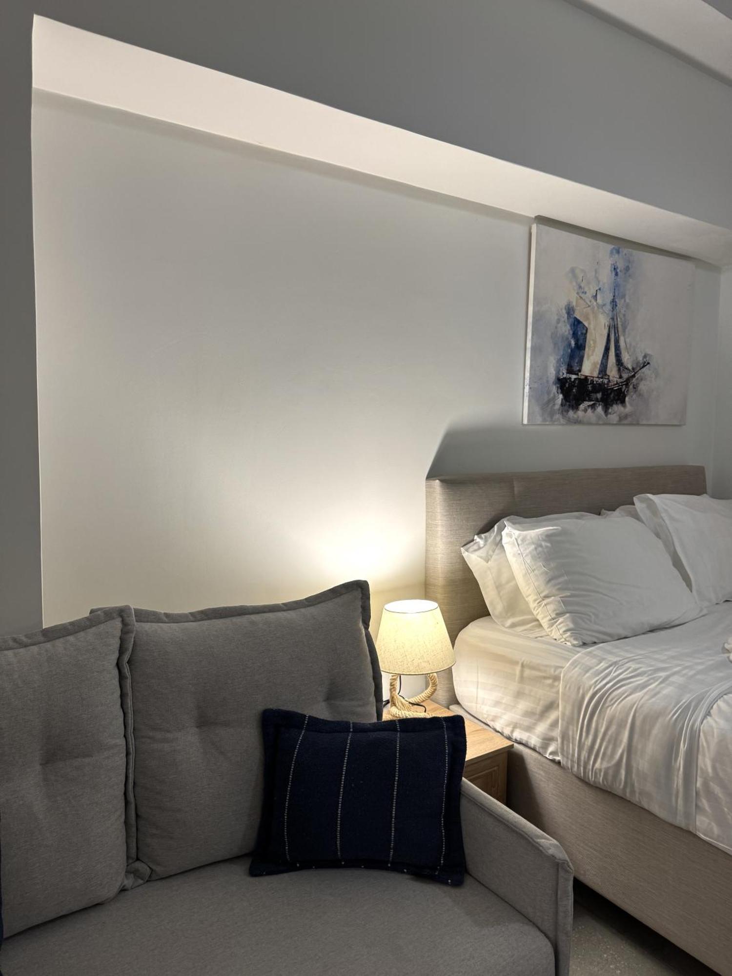 Chic Centre Suites Атина Екстериор снимка